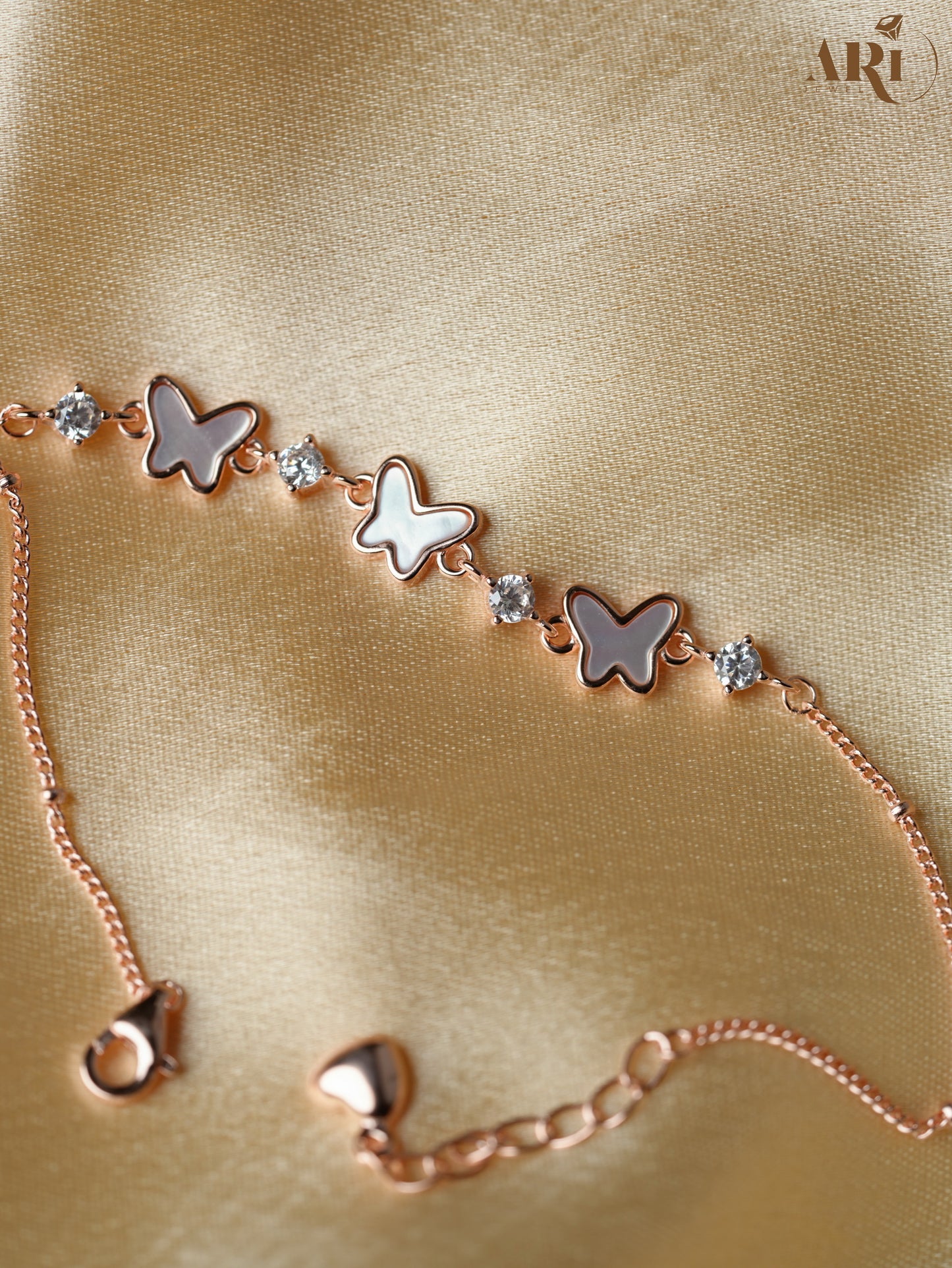 Pearl Butterfly Rose gold Bracelet (DI28)