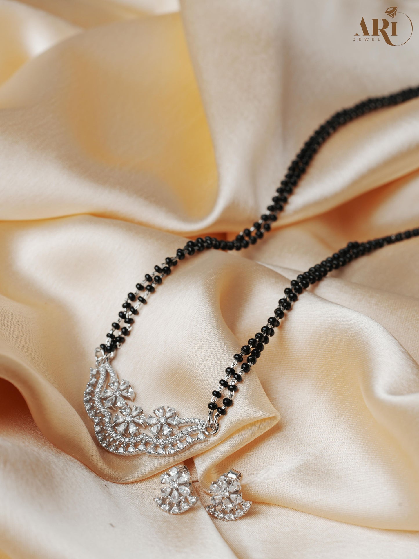 Trio Flower Mangalsutra