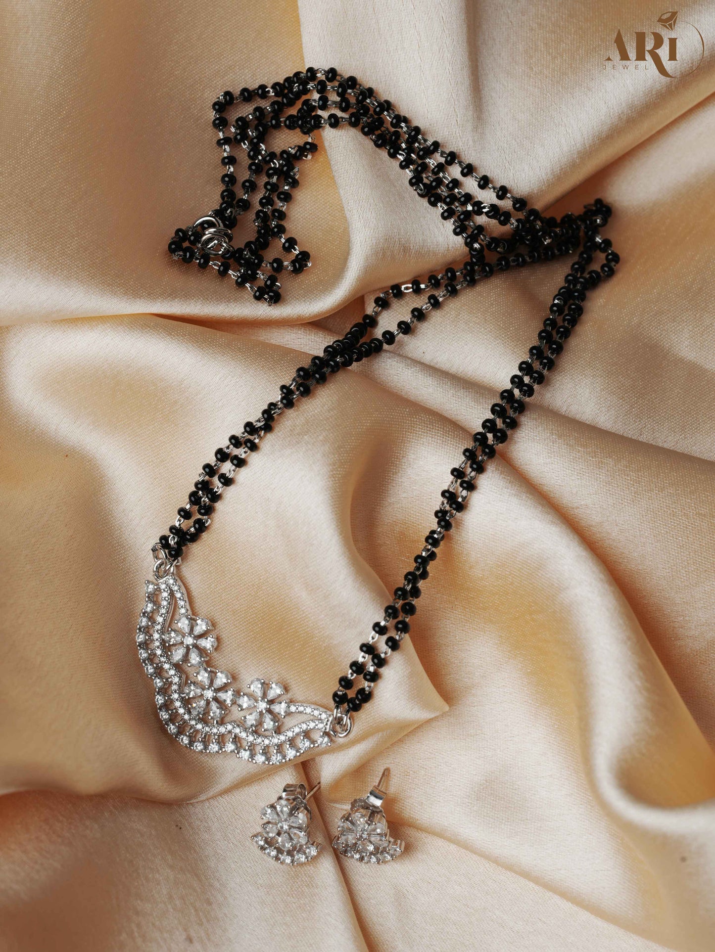 Trio Flower Mangalsutra