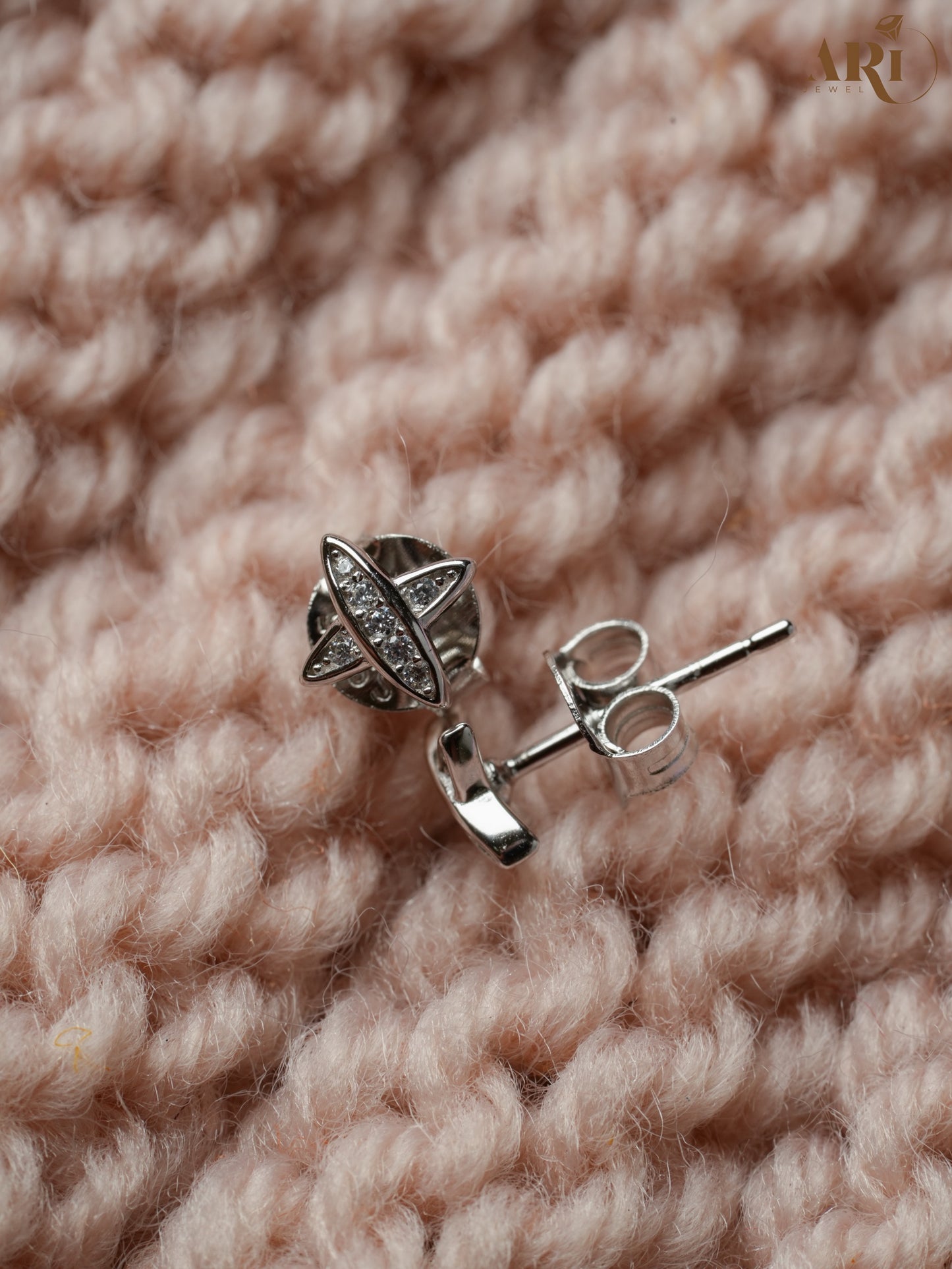 Diamond Cross Tops (Di10.8)