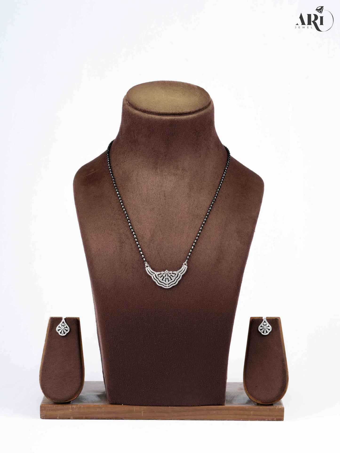 Floral Diamond Mangalsutra