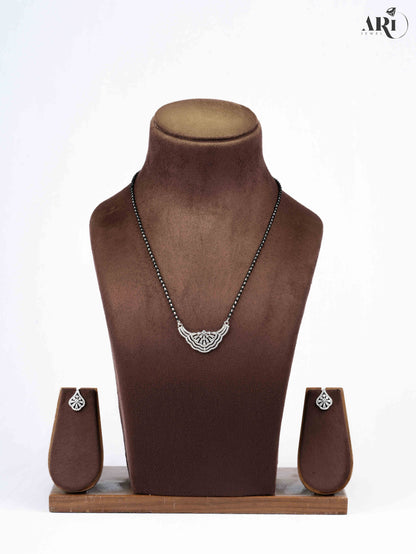 Floral Diamond Mangalsutra