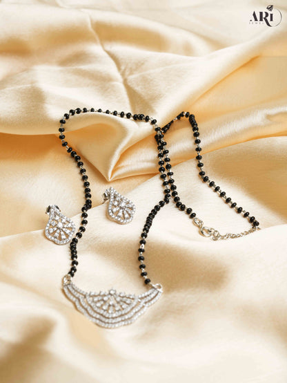 Floral Diamond Mangalsutra