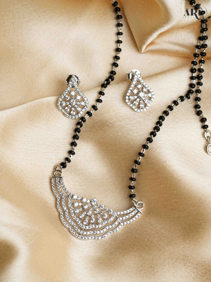 Floral Diamond Mangalsutra