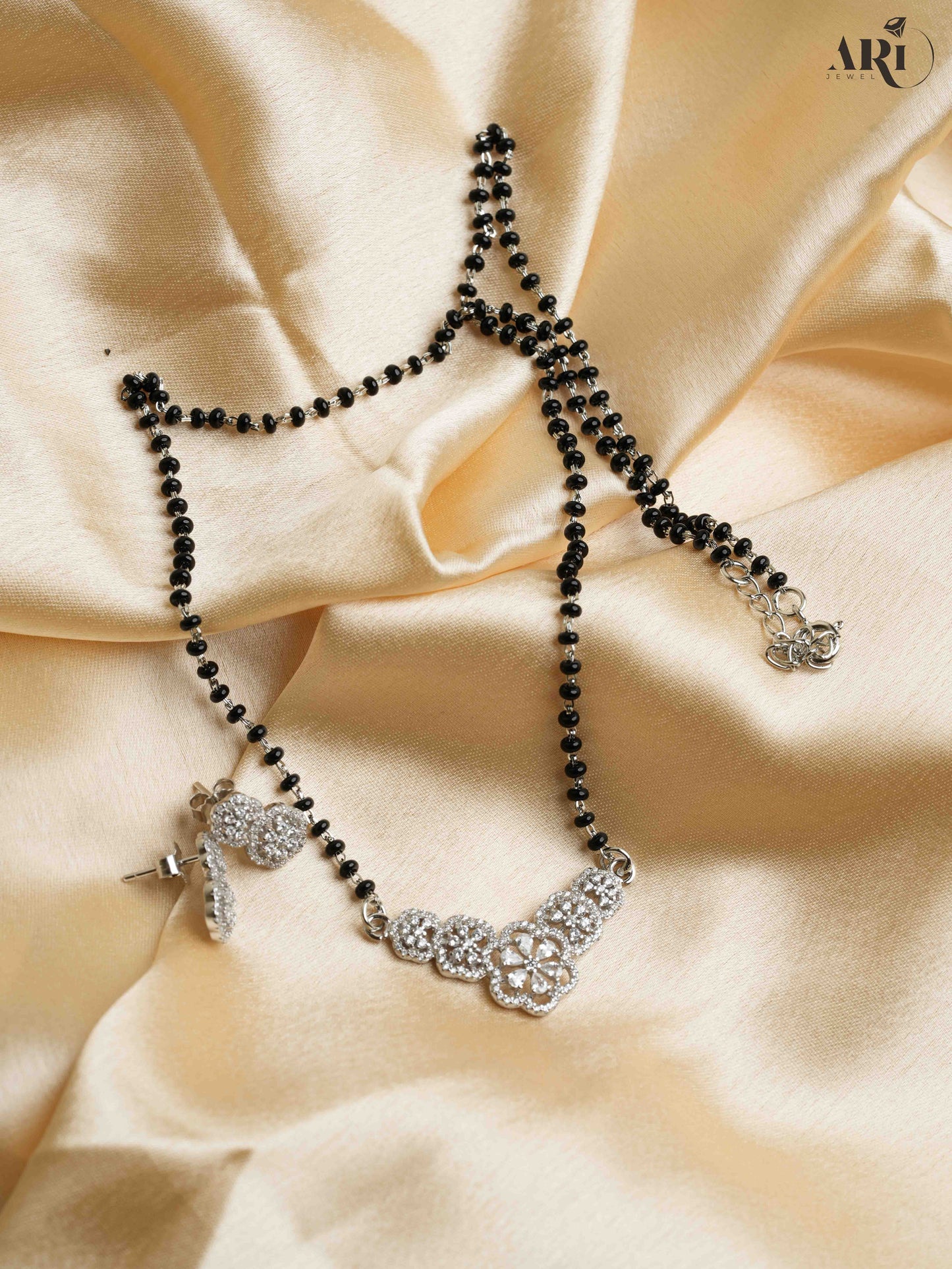 Trio Flower Mangalsutra