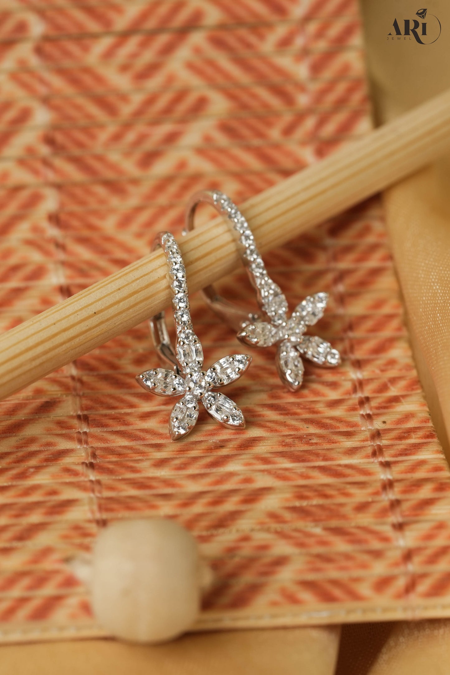 Solitaire Star Diamond Tops