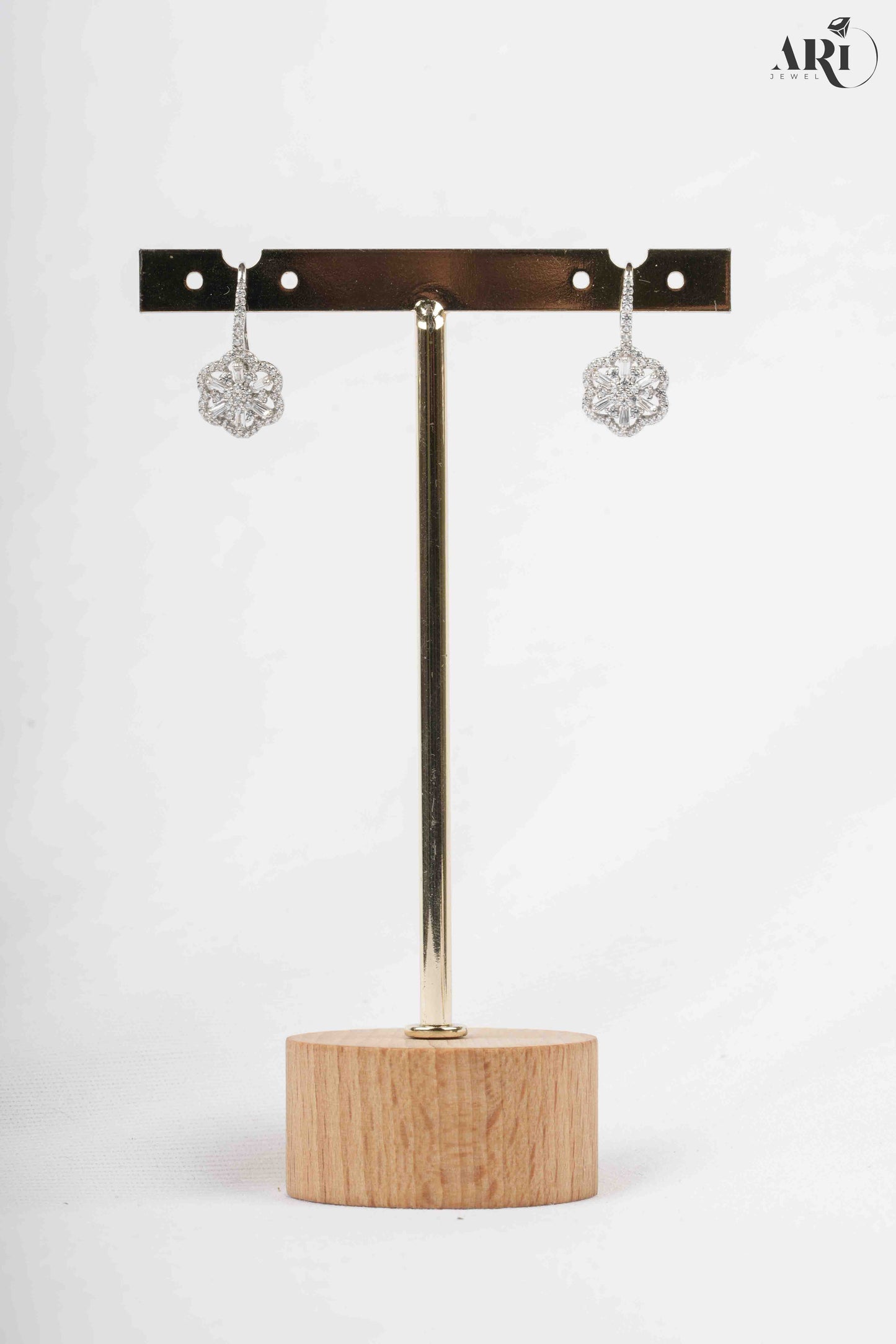 Outline Flower Diamond Tops