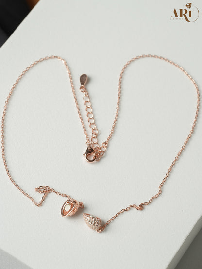 Magnetic Diamond Heart Rosegold Chain Pendant (DI28)