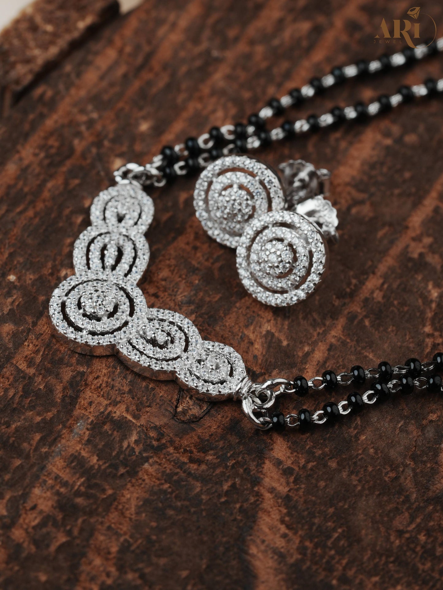 Round Diamond Mangalsutra