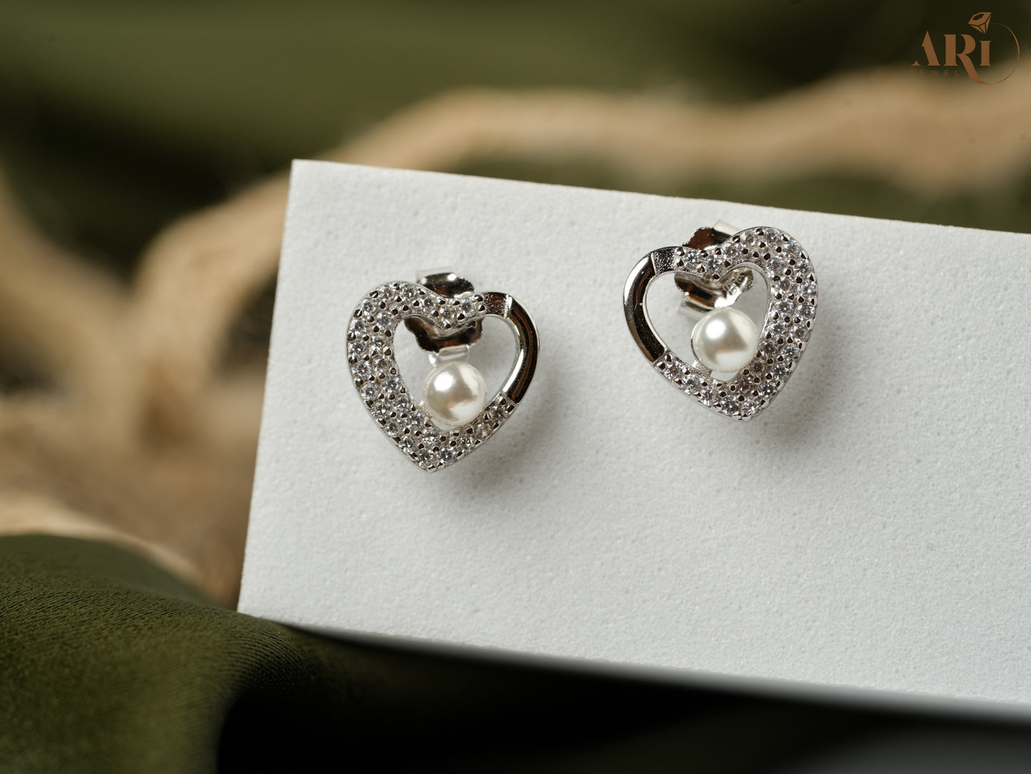 Pearl Heart Diamond Tops (Di16)
