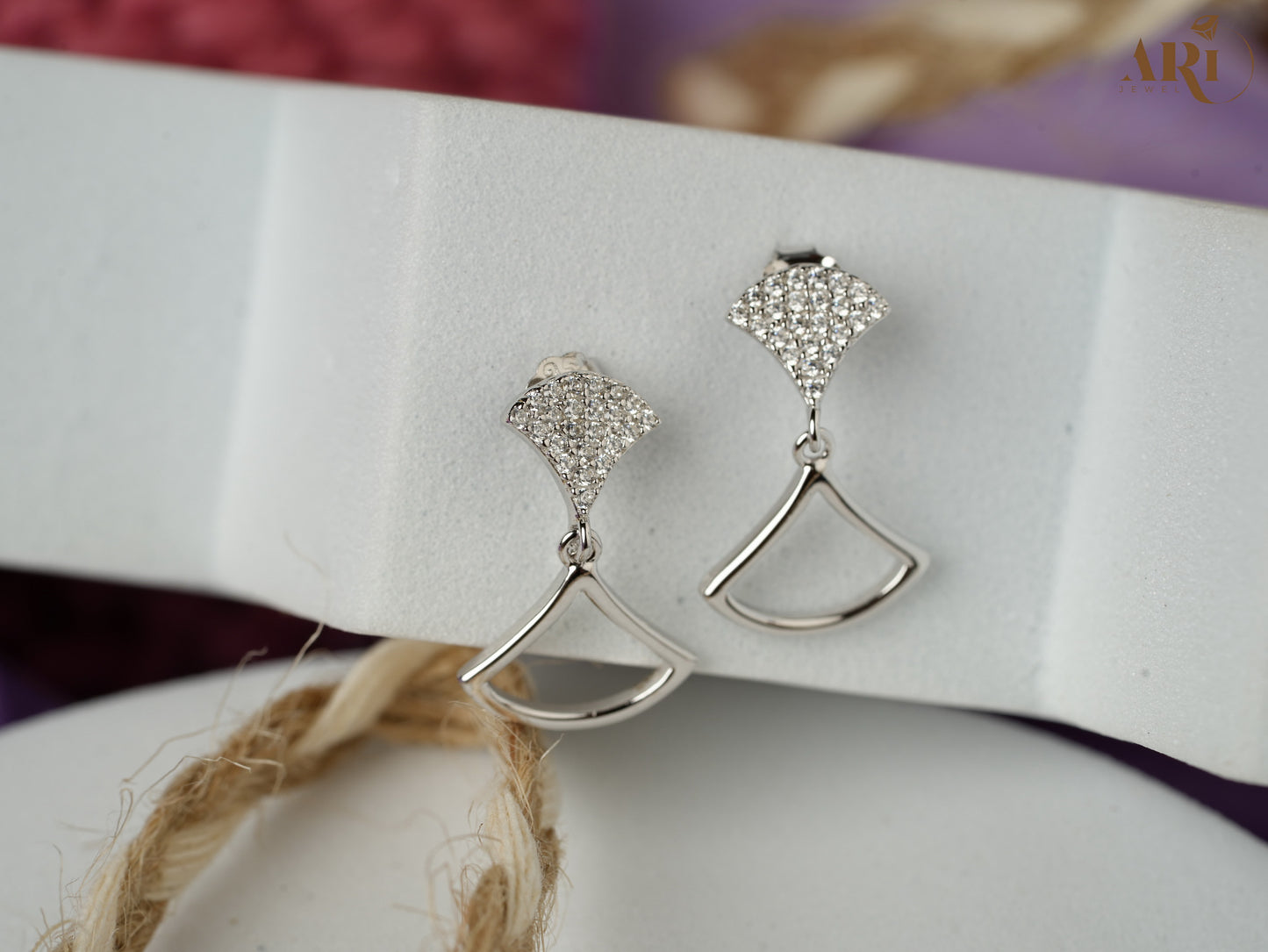 Double Hanging Tops (Di16)