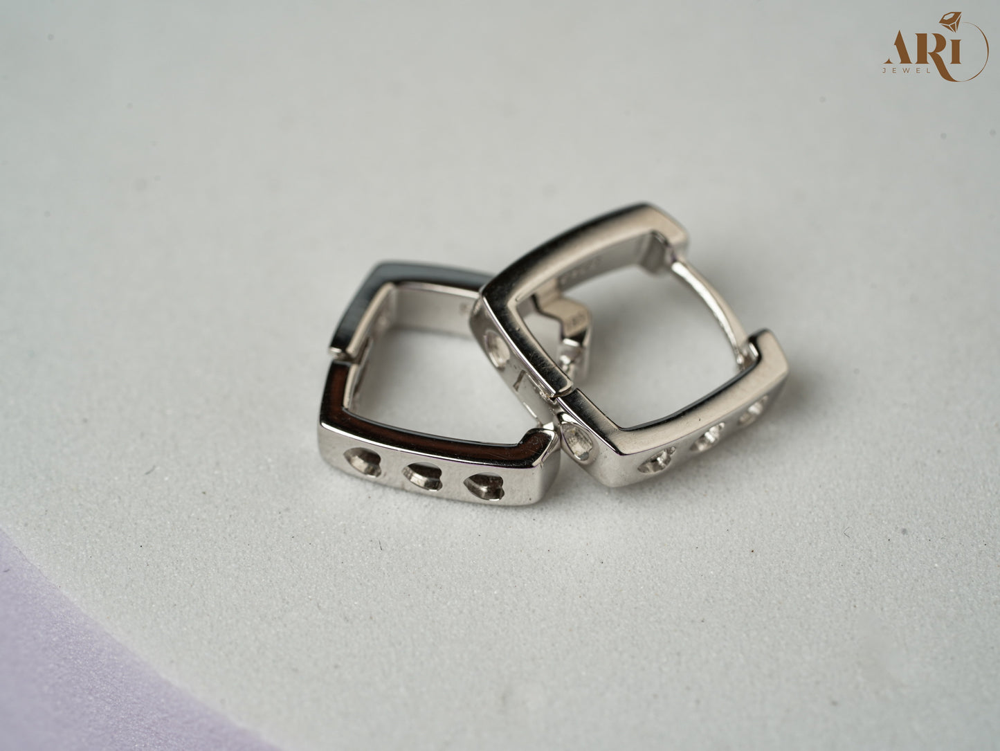 Square Bali tops (Di24.4)