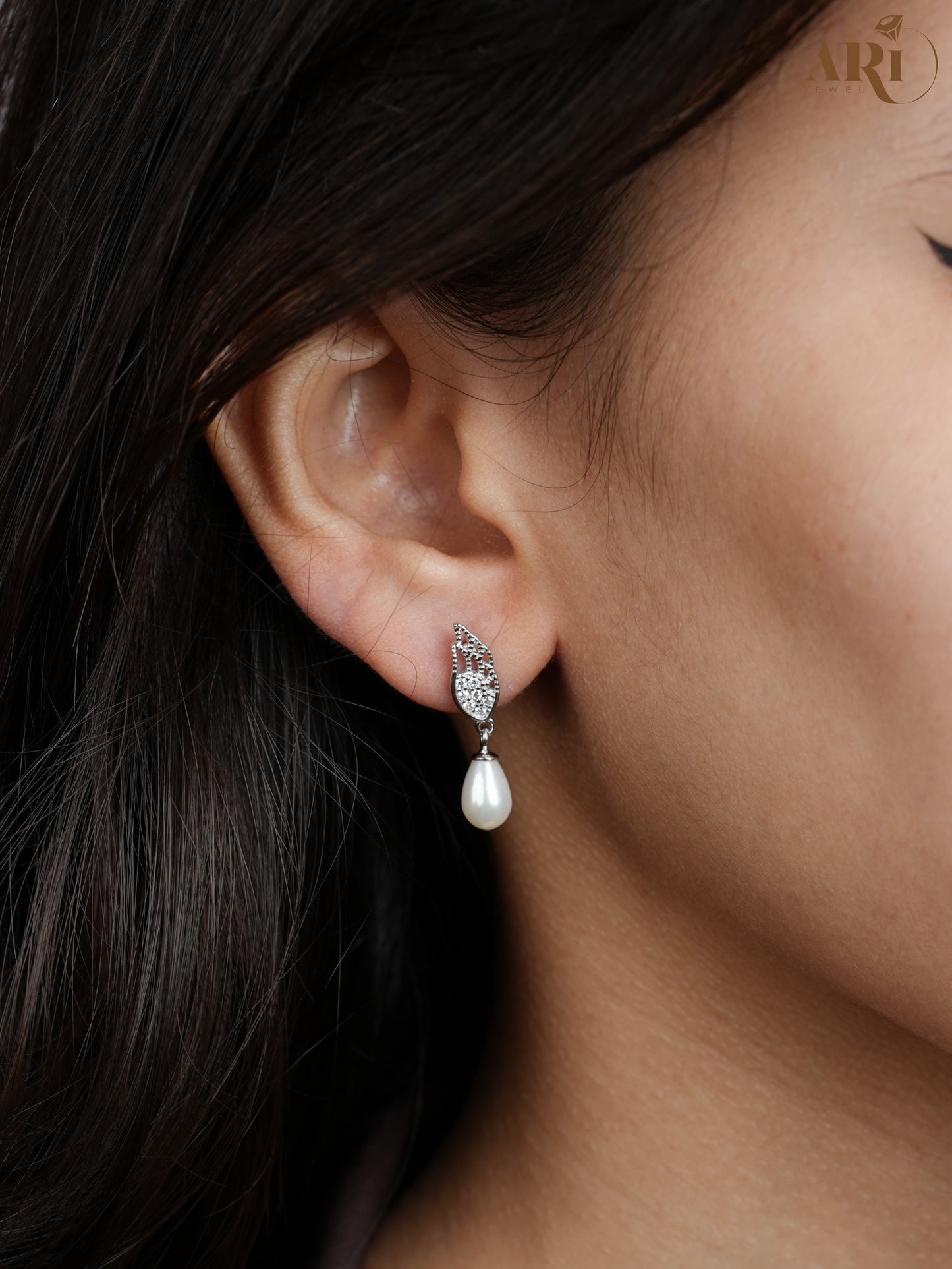 White Pearl Hanging Tops (Di20.8)