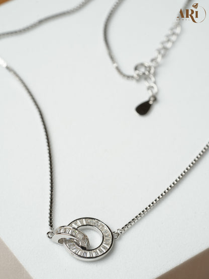 Diamond Circle Chain Pendant (DI31)