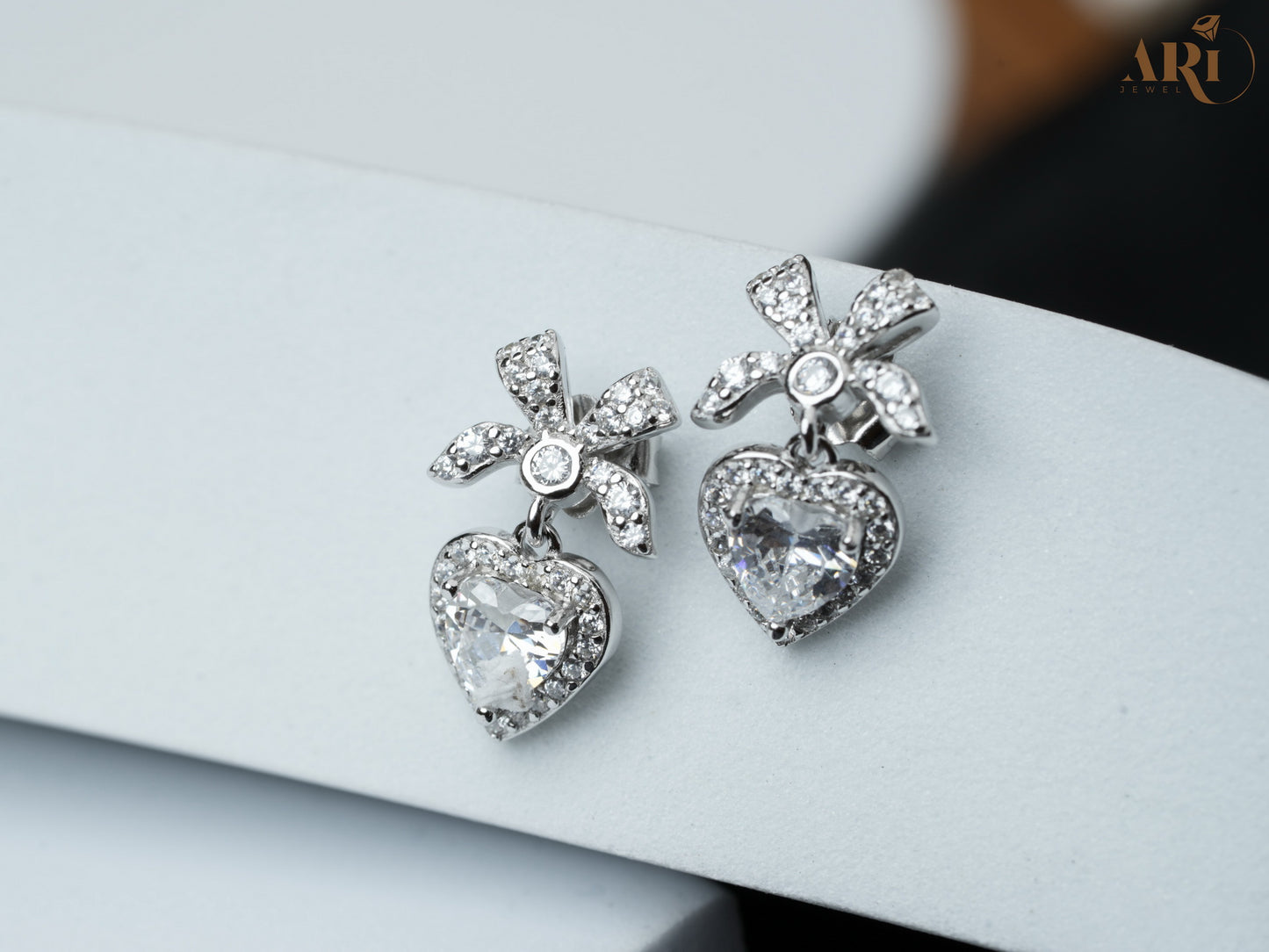 Solitaire Heart Hanging Tops (Di21.6)