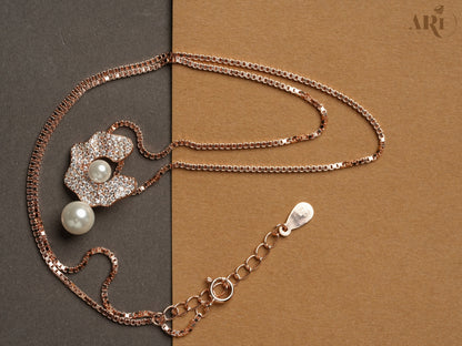 Moti Flower Rosegold Chain Pendant (DI34.4)