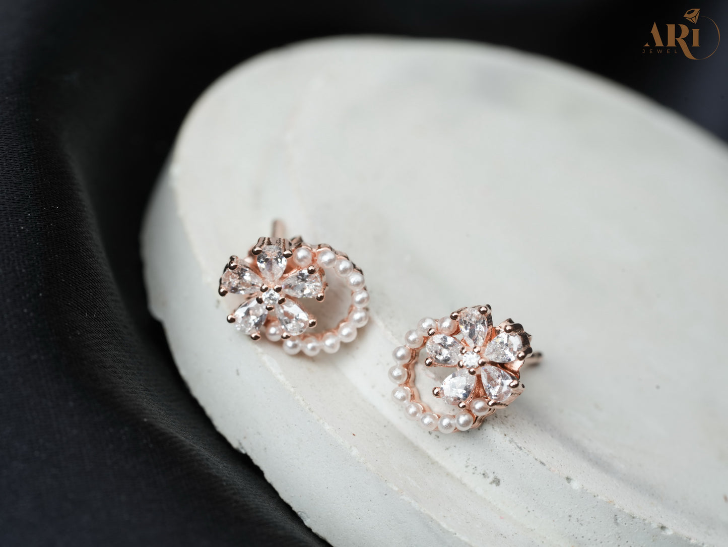 Flower Diamond Rose gold Earing (Di12.6)