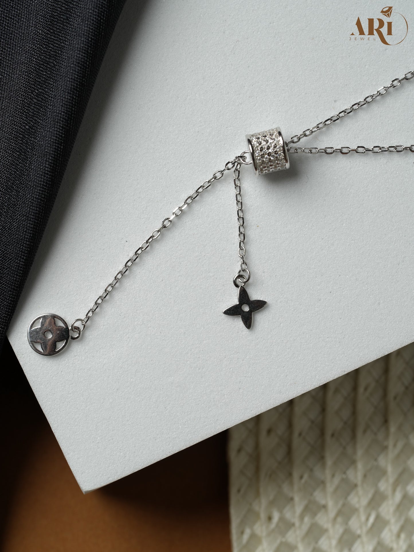 Hanging Silver Chain Pendant (DI35.8)