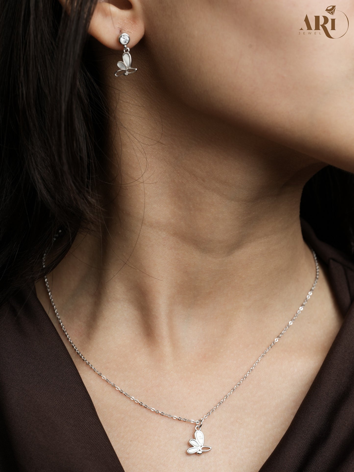 Pearl Silver Chain Pendant