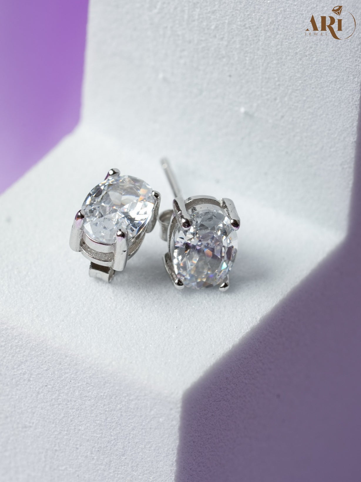 Oval Solitaire Tops (Di10.4)